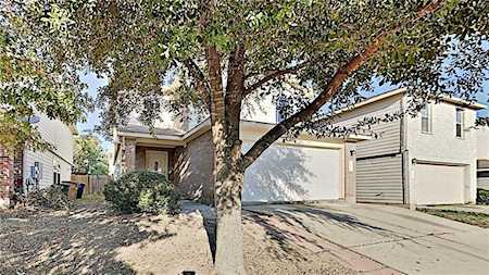 12512 Campana DR Del Valle, TX 78617