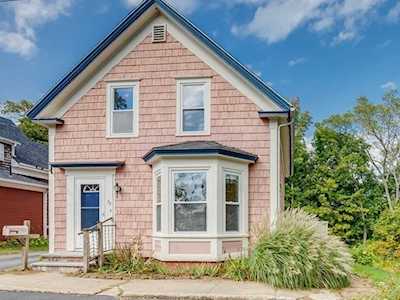 30 East Greenwood Amesbury, MA 01913