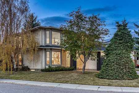 83 Douglas Woods Way SE Calgary, AB T2Z 1L6
