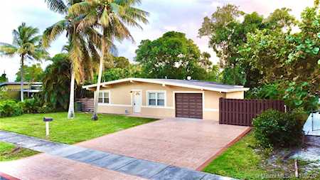 3380 SW 20th Ct Fort Lauderdale, FL 33312
