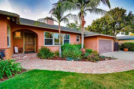 5717 Corbin Avenue Tarzana, CA 91356