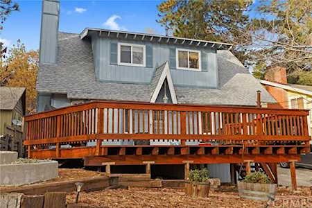 32322 Parkland Drive Running Springs, CA 92382