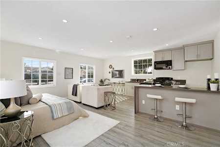 1789 W Crone Avenue Anaheim, CA 92804