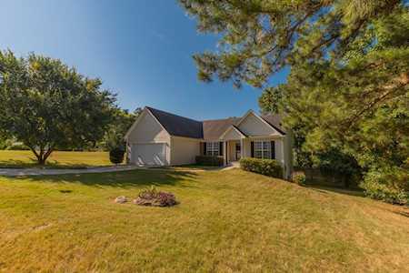 584 Mossy Trc Winder, GA 30680