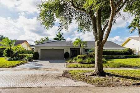 355 Deer Creek Woodlake Lane Deerfield Beach, FL 33442
