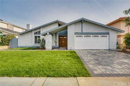 20462 Castle Rock Circle Huntington Beach, CA 92646