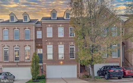 18523 Bear Creek Terrace Leesburg, VA 20176