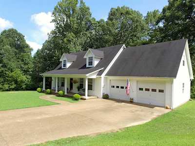 311 Devin Dr Lawrenceburg, TN 38464