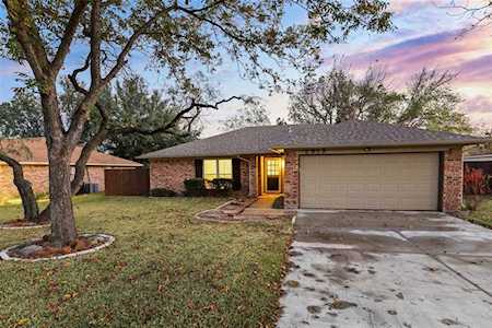 2913 Cripple Creek Trail Grapevine, TX 76051