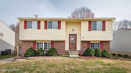 8409 Calm Ln Louisville, KY 40219