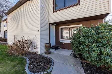 33 Adams Ct #33 Amesbury, MA 01913