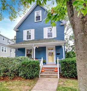 89 Washington Reading, MA 01867