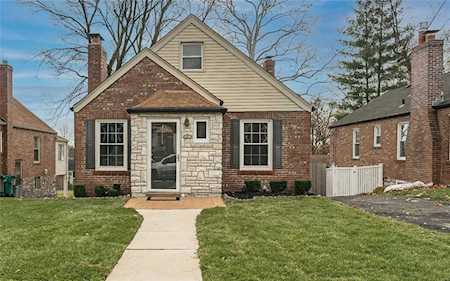 8758 Bridgeport Ave St Louis, MO 63144