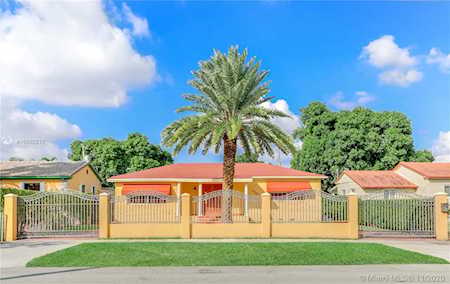 3501 NW 14th St Miami, FL 33125