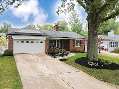 345 Camellia Dr Webster Groves, MO 63119