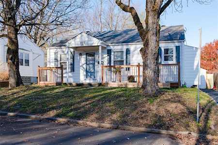 822 Mcdonough St St Charles, MO 63301