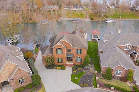 126 Ashland Pt Hendersonville, TN 37075