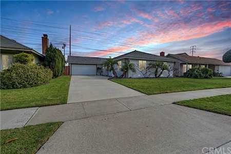 17352 Santa Maria Street Fountain Valley, CA 92708