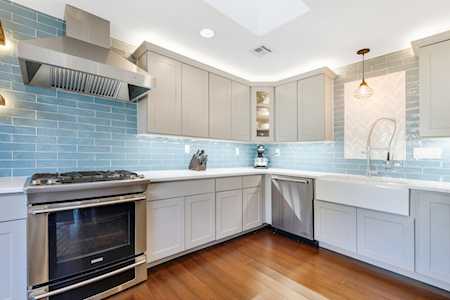 5 Williamsburg Dr Tinton Falls, NJ 07753