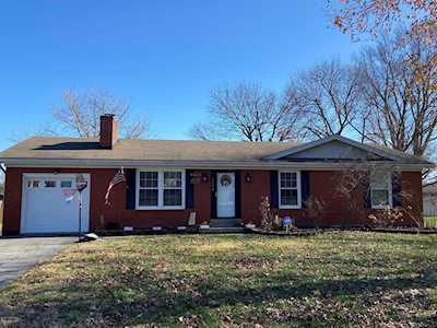 1650 Greenland Park Cir Shelbyville, KY 40065
