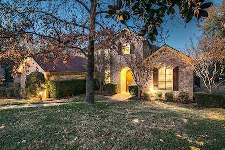 913 Shadow Ridge Drive Highland Village, TX 75077