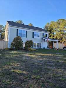 62 Dickson Plymouth, MA 02360