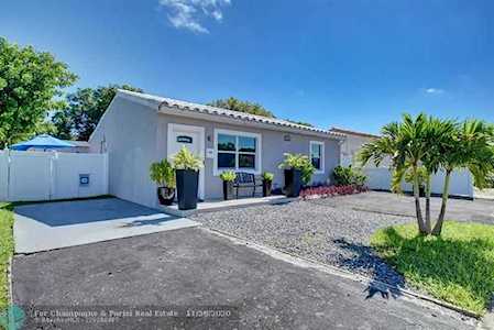 1532 N Andrews Ave Fort Lauderdale, FL 33311