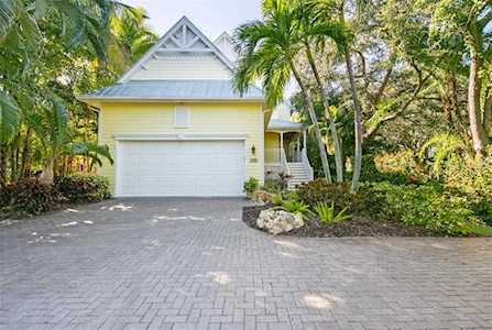 3810 Flamingo Ave Sarasota, FL 34242