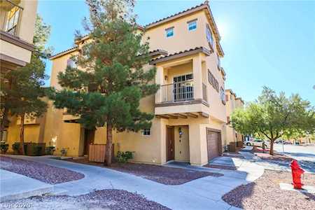 5940 Palmilla St #2 North Las Vegas, NV 89031