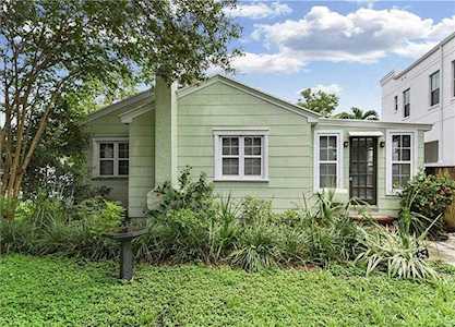 427 21st Ave N St Petersburg, FL 33704