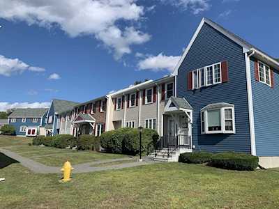 11 Fernwood Dr #D Leominster, MA 01453