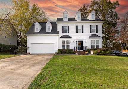 240 Pond View Ln Fort Mill, SC 29715