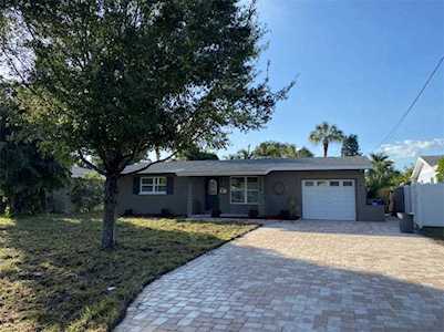 4510 Huntington St NE St Petersburg, FL 33703