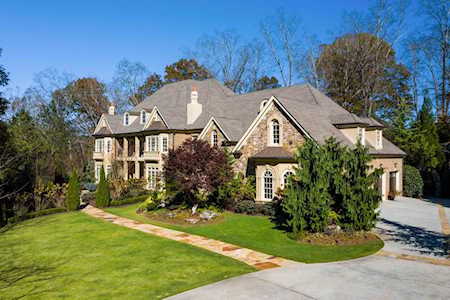 190 Allmond Ln Alpharetta, GA 30004
