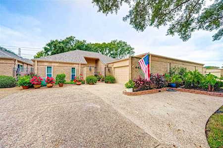 442 Fox Briar Ln Sugar Land, TX 77478