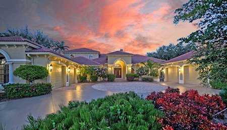 562 N Macewen Dr Osprey, FL 34229
