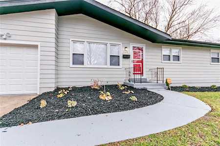 1305 Lindsay Ln Florissant, MO 63031