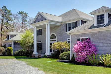352 Sippewissett Rd Falmouth, MA 02540
