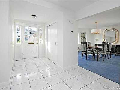 53 Country Ridge Circle Rye Brook, NY 10573