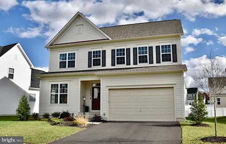 10389 Twin Leaf Dr Bristow, VA 20136