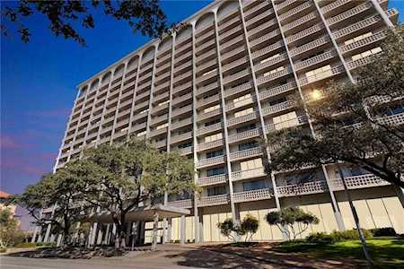 1801 Lavaca ST #4E Austin, TX 78701