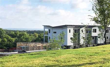 2050 Lohmans Spur RD #403 Lakeway, TX 78734