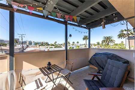 1054 E 2nd Street #304 Long Beach, CA 90802