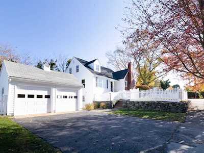 123 Crabtree Rd Quincy, MA 02171