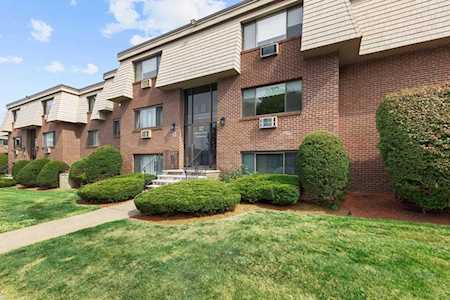12 Hallmark Gdns #8 Burlington, MA 01803