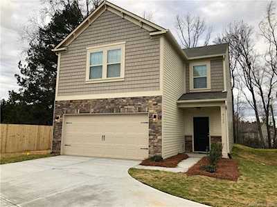 6122 Twin Brook Dr Charlotte, NC 28269