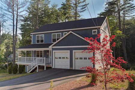 1414 N Russell St Manchester, NH 03104