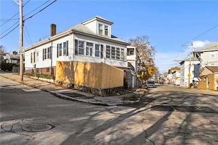 87 Terrace Ave Providence, RI 02909