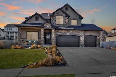 10352 S Walnut Canyon Ln South Jordan, UT 84009