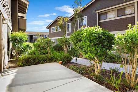 21 Streamwood Irvine, CA 92620